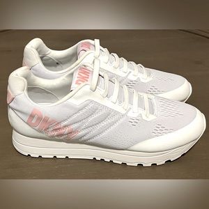 New DKNY Women's Jaxson Sneakers Retro White with Pink Logo Size 7.5